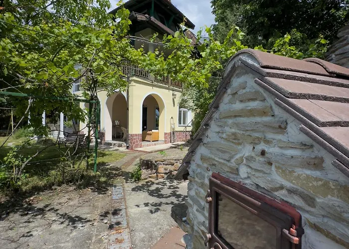 Révfülöp Panoráma Kúria Apartman Kővágóörs